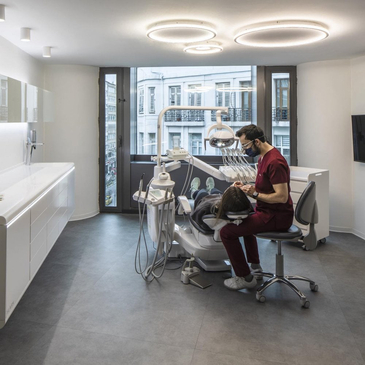 Slider image (6) Soho Dental Clinic